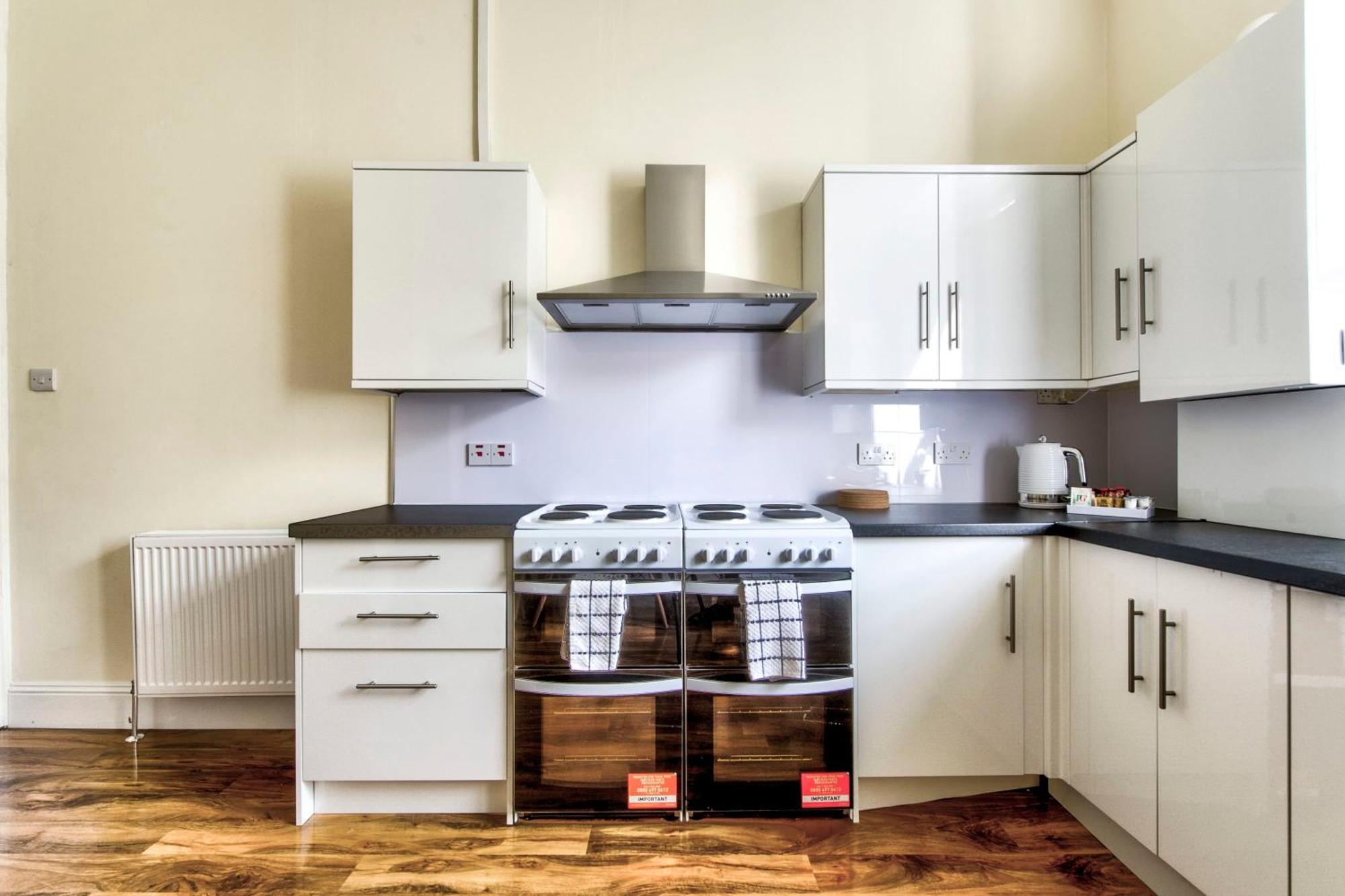 Apartamento Stunning 5 Bedroom Apt, Close To Centre, Sec, Hydro And Motorway Glasgow