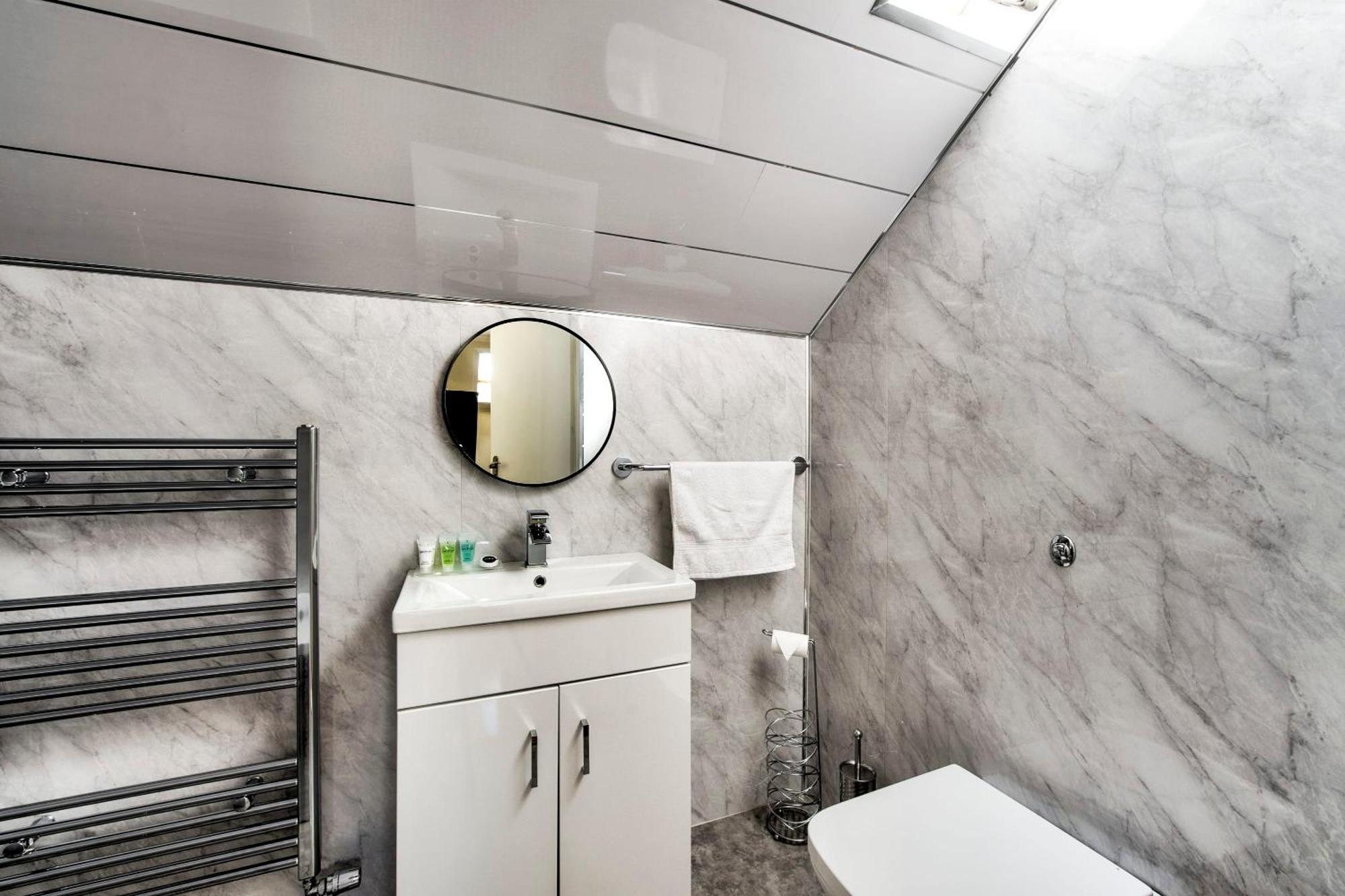Stunning 5 Bedroom Apt, Close To Centre, Sec, Hydro And Motorway Appartement