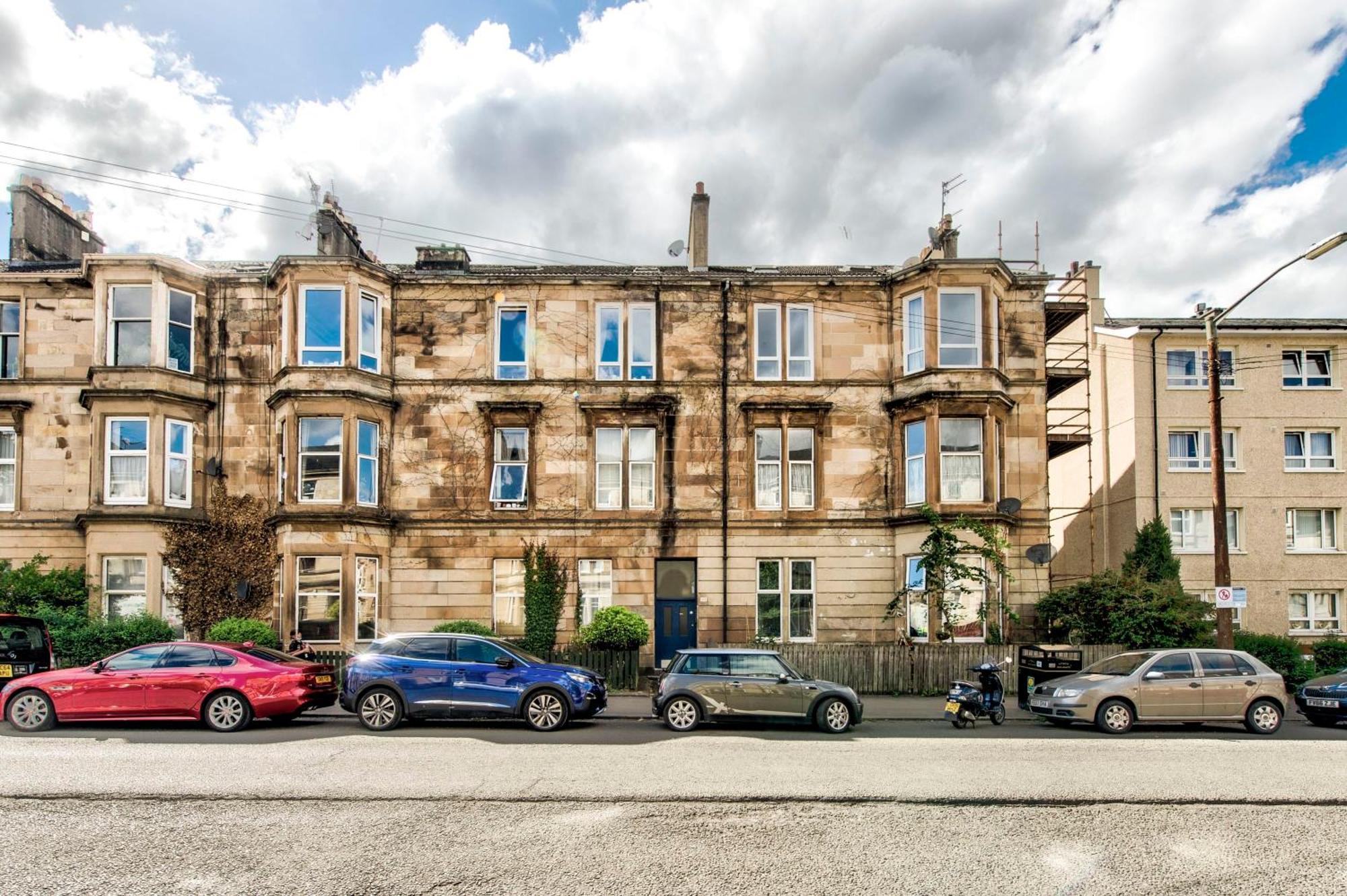 Stunning 5 Bedroom Apt, Close To Centre, Sec, Hydro And Motorway Appartement